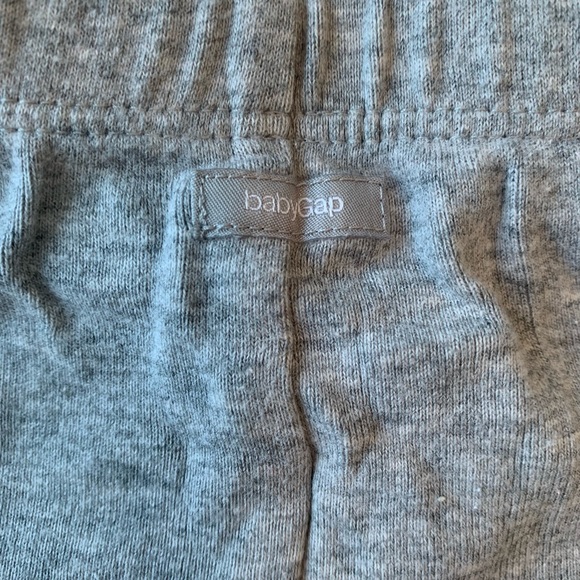 GAP Toddler Joggers - Picture 6 of 6